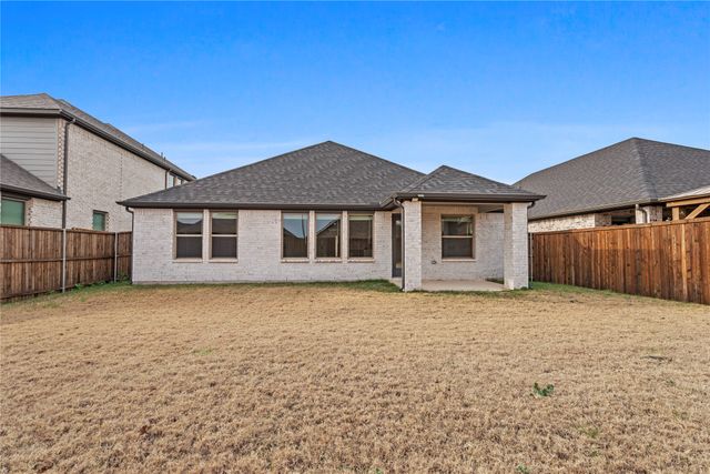 718 Parkside Drive, Lavon, TX 75166