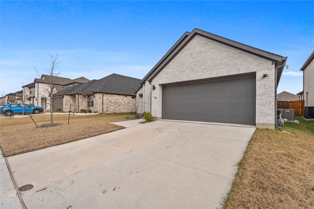 718 Parkside Drive, Lavon, TX 75166
