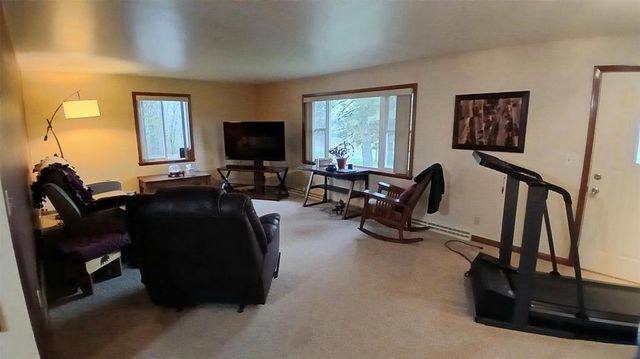 3339 160th St, Chippewa Falls, WI 54729