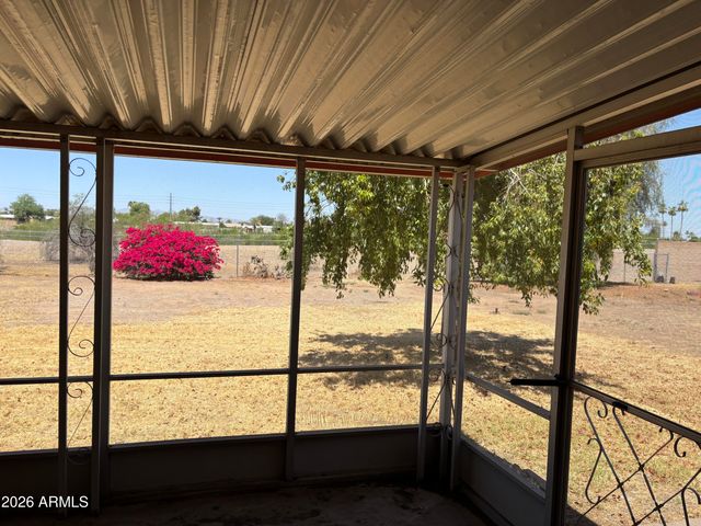 9920 N 97th Drive B, Peoria, AZ 85345