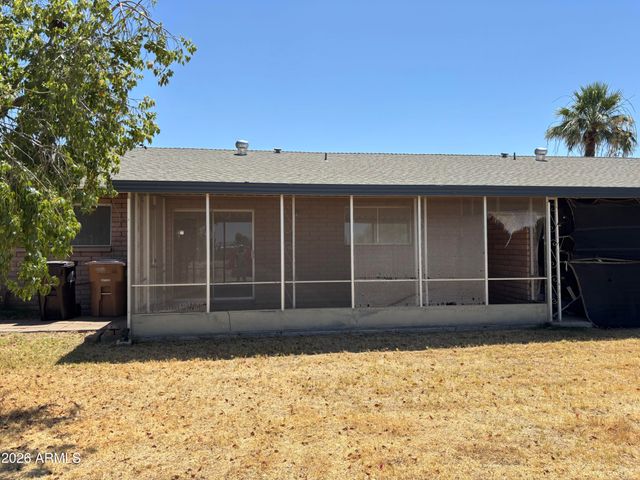 9920 N 97th Drive B, Peoria, AZ 85345