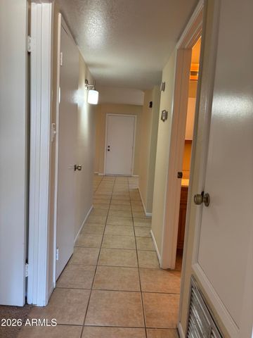 9920 N 97th Drive B, Peoria, AZ 85345