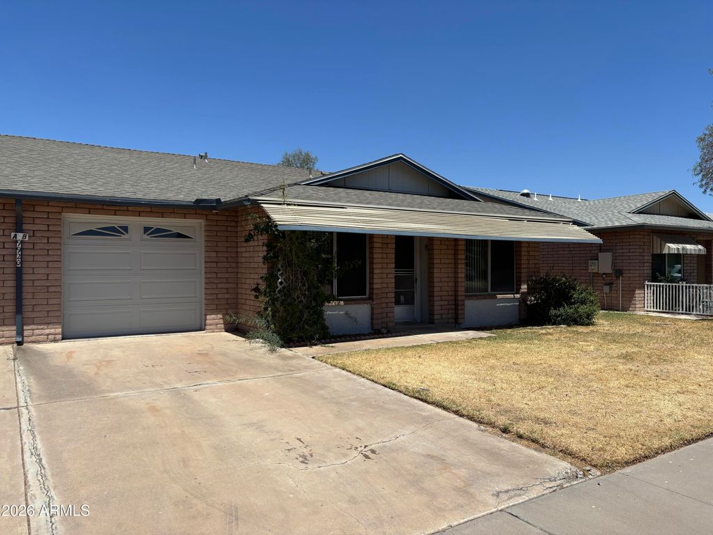 9920 N 97th Drive B, Peoria, AZ 85345