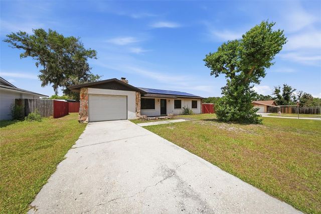 5020 PINE STREET, Seffner, FL 33584