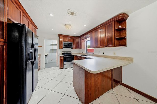 5020 PINE STREET, Seffner, FL 33584