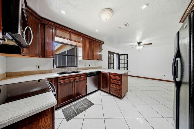 5020 PINE STREET, Seffner, FL 33584