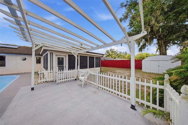 5020 PINE STREET, Seffner, FL 33584