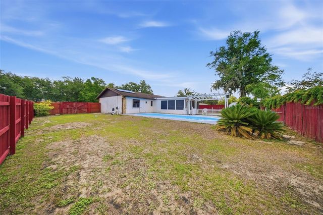 5020 PINE STREET, Seffner, FL 33584