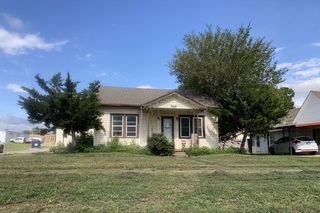 928 S 2nd Street, Chickasha, OK 73018