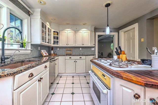 409 Dogburn Lane, Orange, CT 06477