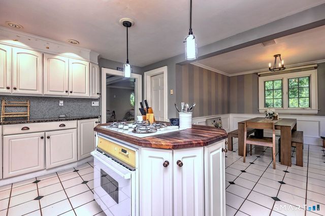 409 Dogburn Lane, Orange, CT 06477