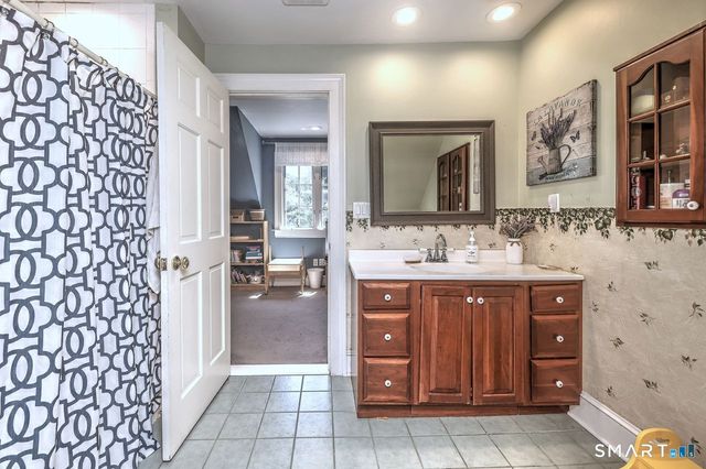 409 Dogburn Lane, Orange, CT 06477