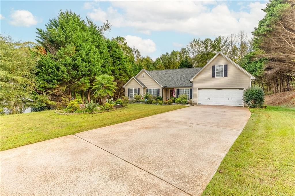 1054 Iron Wood Court, Auburn, GA 30011