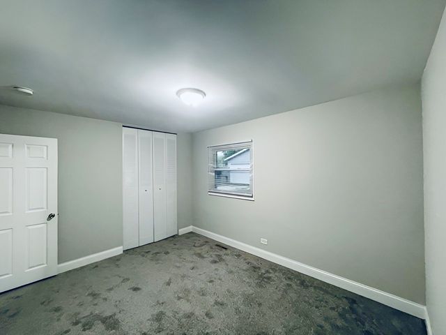 18595 W Judy Drive, Gurnee, IL 60031