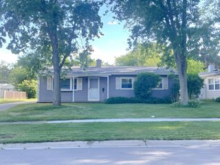 18595 W Judy Drive, Gurnee, IL 60031