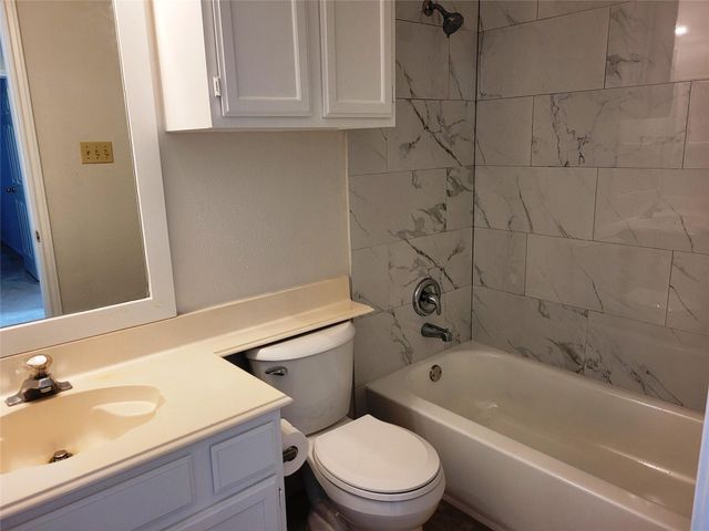 17403 Canyon Knoll Drive, Houston, TX 77095