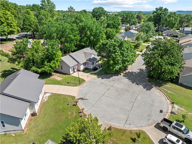 403 Swofford Street, Berryville, AR 72616