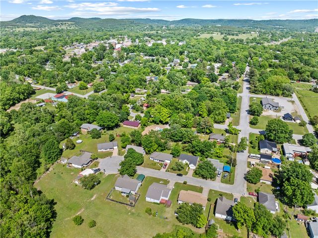 403 Swofford Street, Berryville, AR 72616