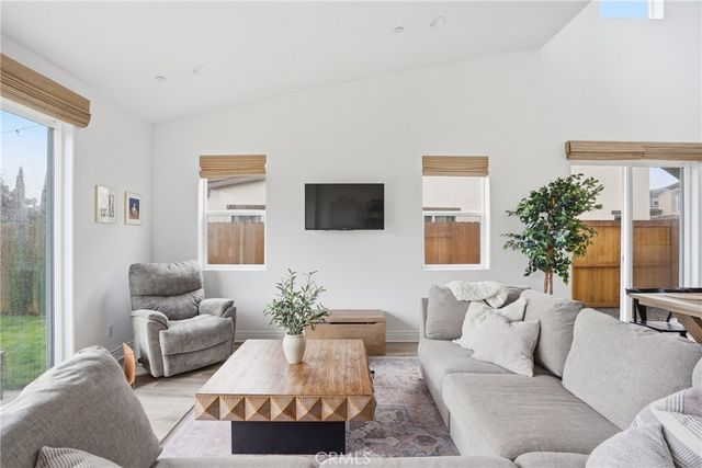 1158 Flax Drive, Santa Maria, CA 93455
