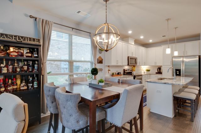 112 Bluestem Ct, Lebanon, TN 37090