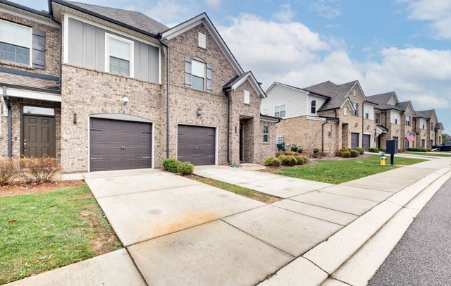 112 Bluestem Ct, Lebanon, TN 37090