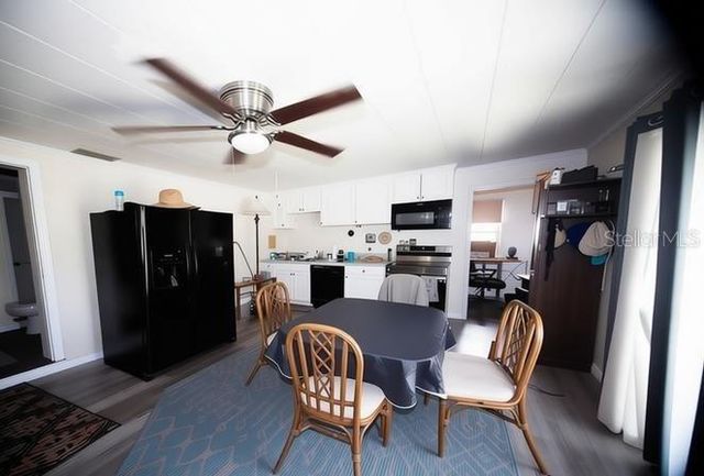 141 W CONNECTICUT AVENUE, Edgewater, FL 32132