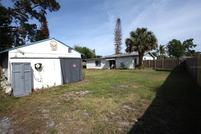 141 W CONNECTICUT AVENUE, Edgewater, FL 32132