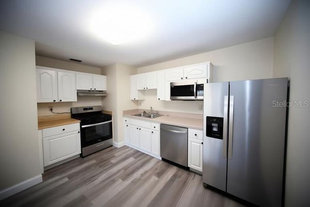 141 W CONNECTICUT AVENUE, Edgewater, FL 32132