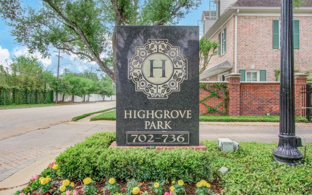 728 Highgrove Park, Houston, TX 77024