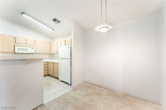 601 Devonhall Street 201, Las Vegas, NV 89145