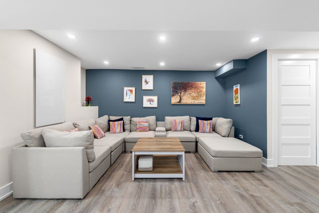 3136 S Komensky Avenue, Chicago, IL 60623