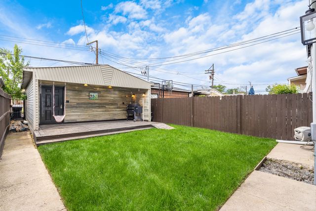 3136 S Komensky Avenue, Chicago, IL 60623
