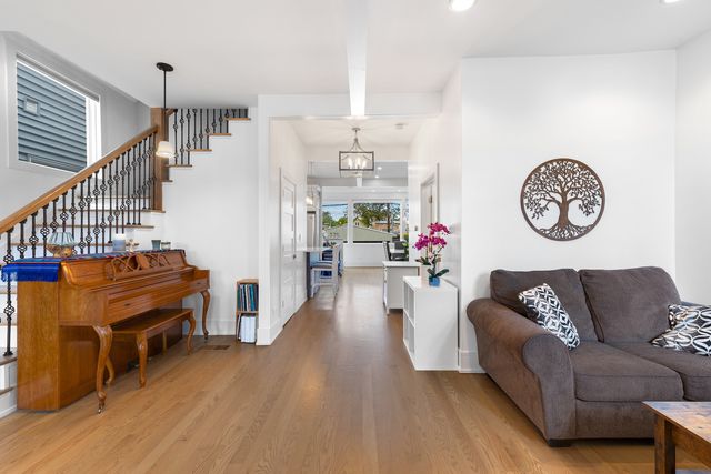 3136 S Komensky Avenue, Chicago, IL 60623