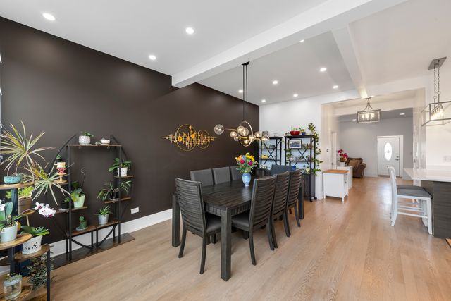 3136 S Komensky Avenue, Chicago, IL 60623