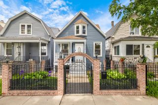 3136 S Komensky Avenue, Chicago, IL 60623