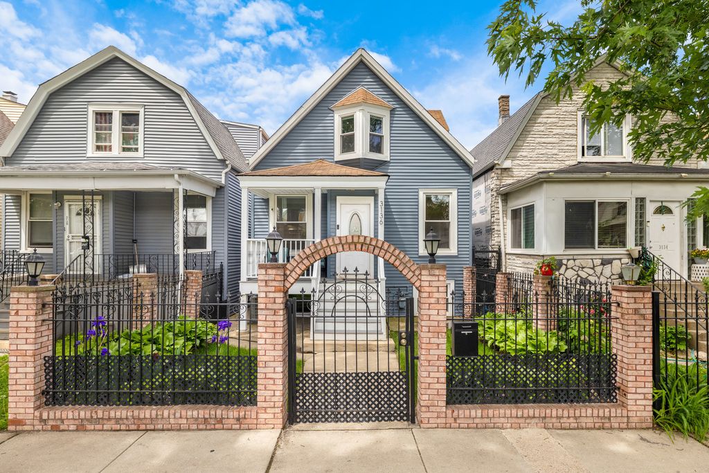 3136 S Komensky Avenue, Chicago, IL 60623