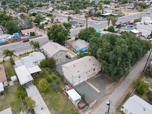 2207 River, Bakersfield, CA 93305