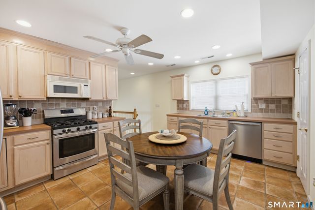 21 Culloden Road, Stamford, CT 06902