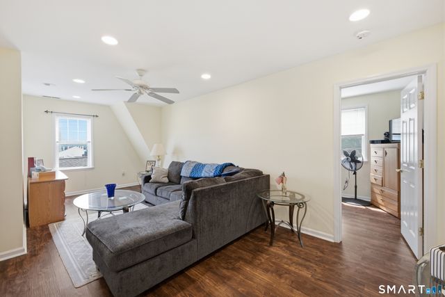 21 Culloden Road, Stamford, CT 06902