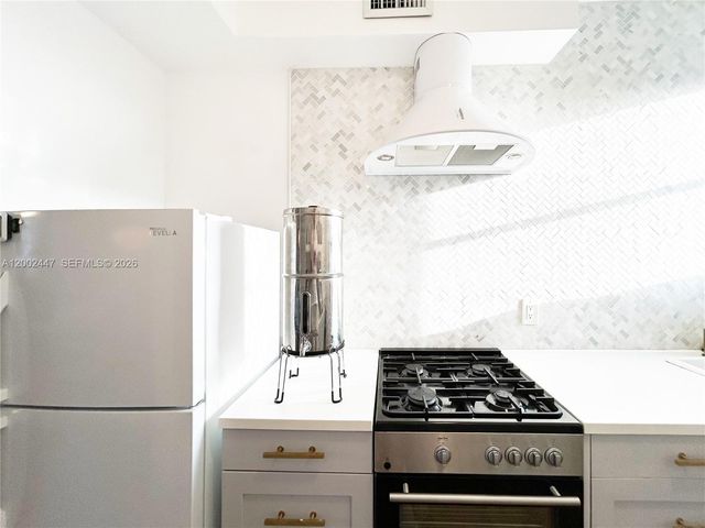 1255 Marseille Dr 20, Miami Beach, FL 33141