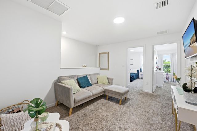 941 Seabright Avenue, West Palm Beach, FL 33413