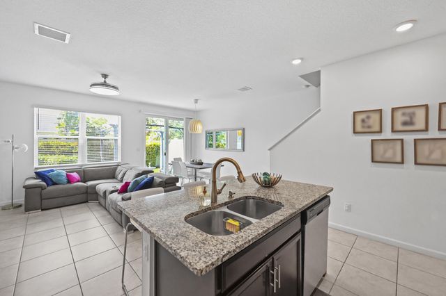 941 Seabright Avenue, West Palm Beach, FL 33413