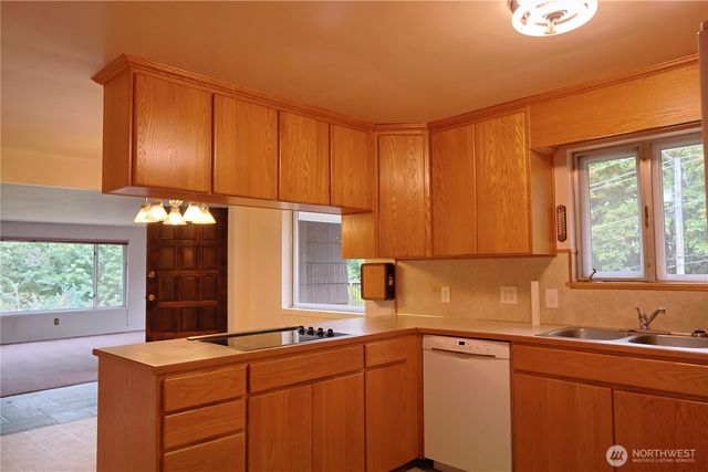 1498 SW Cook Road, Port Orchard, WA 98367