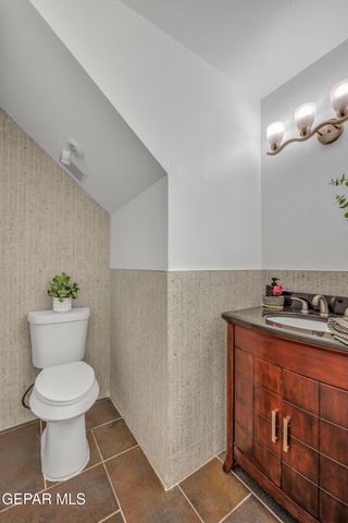 621 Rosinante Road, El Paso, TX 79922