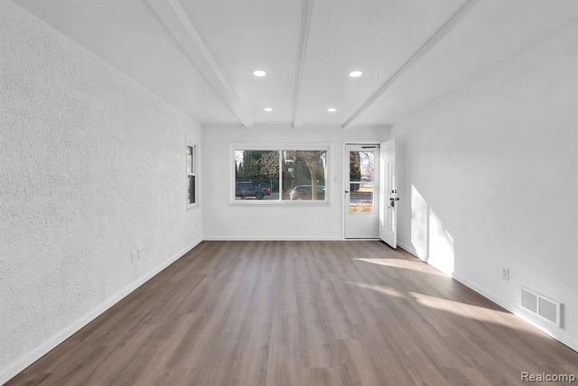 8029 Roosevelt Street, Taylor, MI 48180