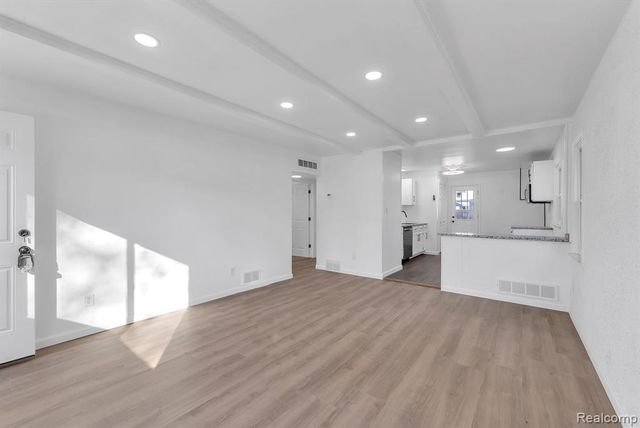 8029 Roosevelt Street, Taylor, MI 48180