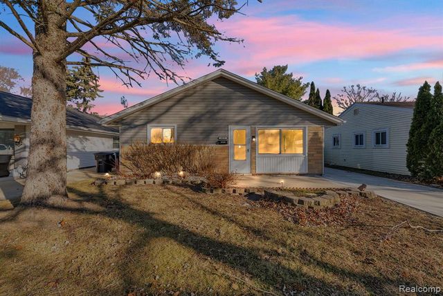 8029 Roosevelt Street, Taylor, MI 48180