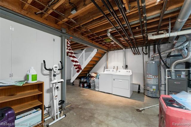 1129 Marquette Ct, Rochester Hills, MI 48307
