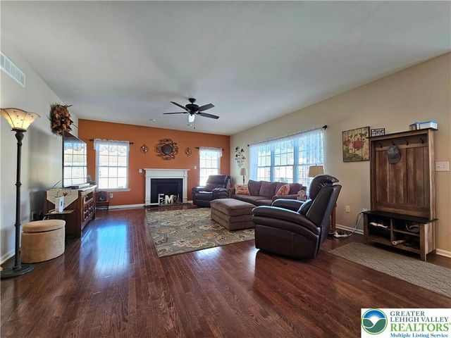 118 East 1st Street, Wind Gap Boro, PA 18091