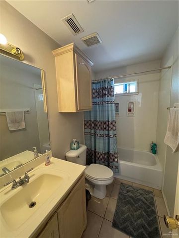 1500 Prosperity Drive B, Edinburg, TX 78541